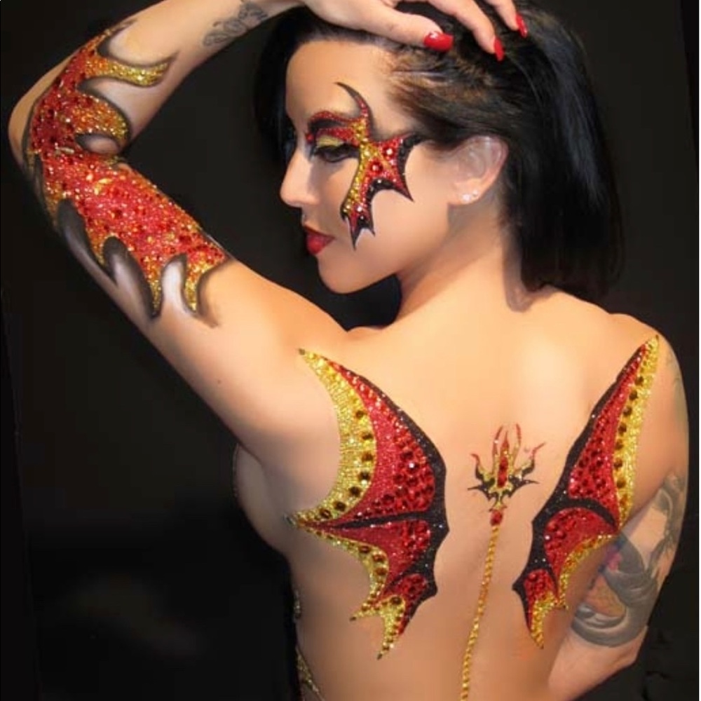 Xotic eyes demonic wings